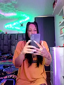 Snapshot of Nicole420squirt chatting on 10-01-25, 06:03 Nicole420squirt online show from 10-01-25, 06:03