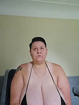 Snapshot of DevilDahm chatting on 07-28-26, 04:39 DevilDahm online show from 07-28-26, 04:39