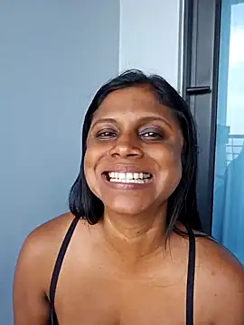 Snapshot of Sensual_indian7 chatting on 02-04-25, 03:47 Sensual indian7 online show from 02-04-25, 03:47