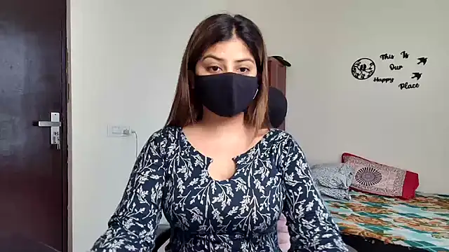 Hoty-Shivangi online show from 02-26-26, 08:57