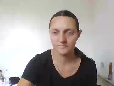 Snapshot of Vimed19 chatting on 10-20-25, 10:38 Vimed19 online show from 10-20-25, 10:38