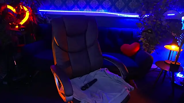 Snow WhiteeeX online show from 02-04-25, 12:55