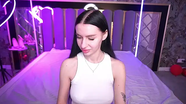 Snow WhiteeeX online show from 03-31-26, 05:41