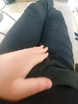 reelciii21 online show from 02-04-25, 01:06