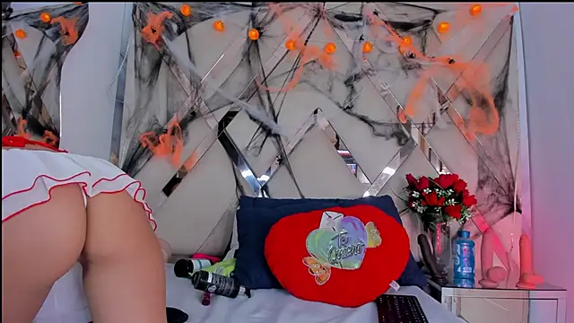 ninaht online show from 10-26-25, 07:42