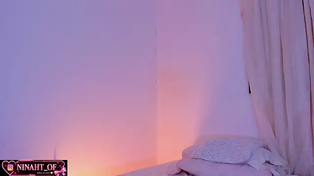 Snapshot of ninaht chatting on 05-12-26, 09:12 ninaht online show from 05-12-26, 09:12
