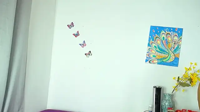 Snapshot of Madison__12 chatting on 12-07-24, 01:25 Madison  12 online show from 12-07-24, 01:25