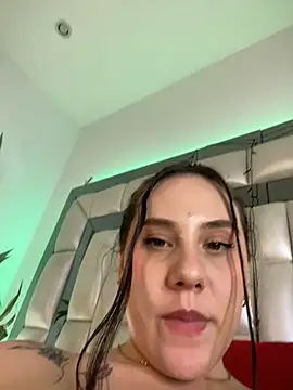  ISABELLA HOT  online show from 11-30-25, 12:36