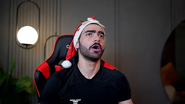 Austin bolt online show from 12-18-24, 02:10