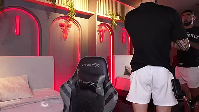 Austin bolt online show from 09-30-25, 02:49