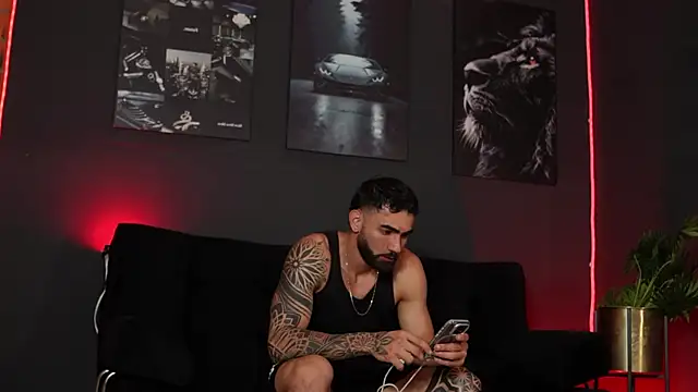 Austin bolt online show from 11-28-25, 02:58