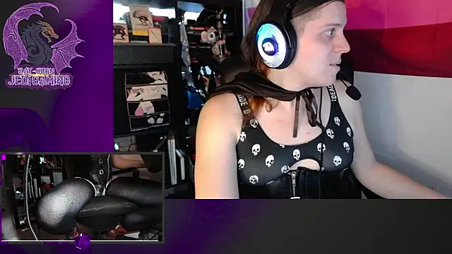 Snapshot of Rae-Suon chatting on 01-24-25, 06:56 Rae-Suon online show from 01-24-25, 06:56