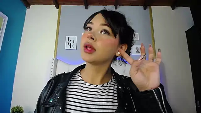 Snapshot of dante_ferraraa chatting on 02-05-25, 12:42 dante ferraraa online show from 02-05-25, 12:42