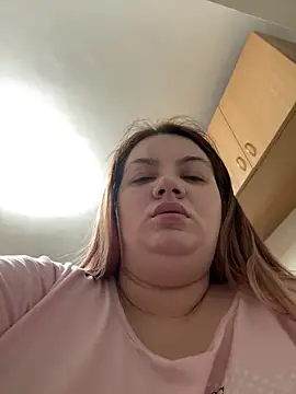 Snapshot of MelanieBrownn chatting on 02-15-25, 05:17 MelanieBrownn online show from 02-15-25, 05:17