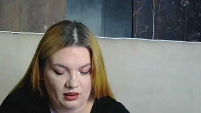 MelanieBrownn online show from 12-22-25, 07:05