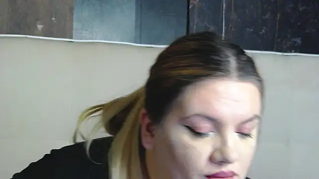 MelanieBrownn online show from 01-11-26, 07:13