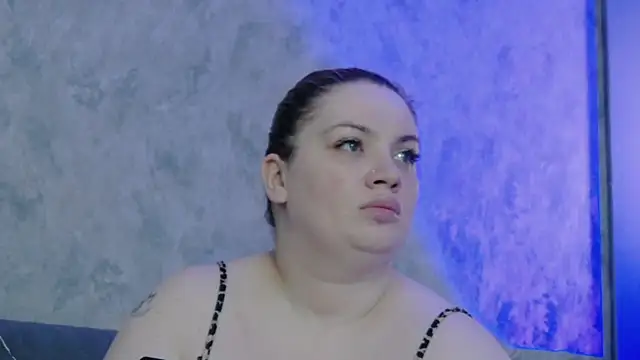 Snapshot of MelanieBrownn chatting on 05-29-26, 04:32 MelanieBrownn online show from 05-29-26, 04:32