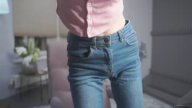 KimWilli online show from 04-22-26, 07:37