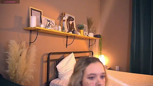  AlinaBailey online show from 01-23-25, 11:37