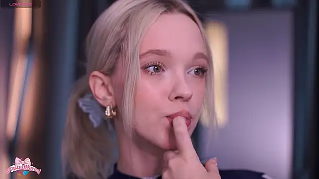  AlinaBailey online show from 03-13-26, 10:22