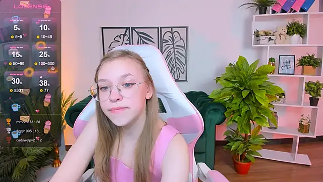 LayriantaVee online show from 02-01-25, 10:15