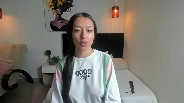 Scarlett  bell online show from 01-16-25, 12:09