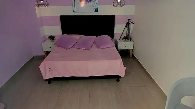 Scarlett  bell online show from 11-29-25, 01:14