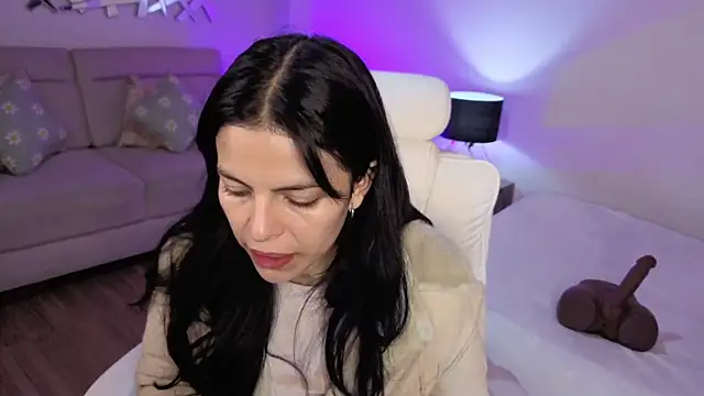 Eliie Ruizz online show from 04-30-26, 04:30