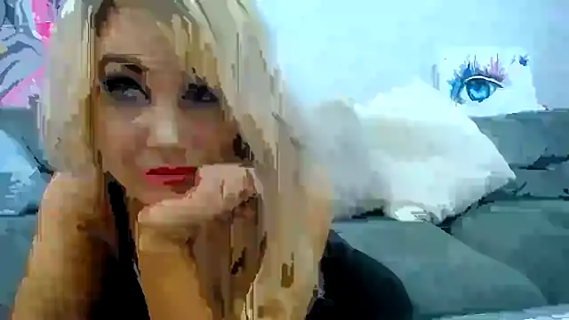 Niquitasparkles online show from 11-26-25, 01:34