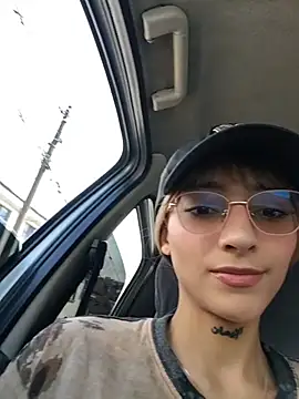 Dani pegin online show from 03-29-26, 02:17