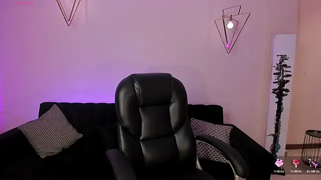 AmberFarrell online show from 10-14-25, 07:47