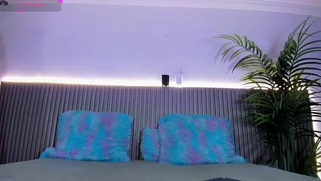 valentina lux online show from 02-12-26, 07:20