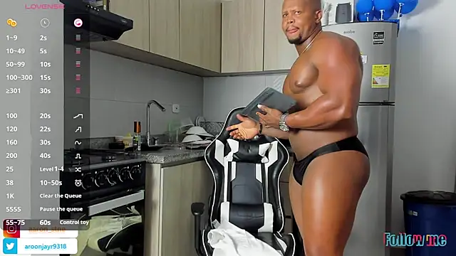 Aaron ST online show from 10-24-25, 09:11