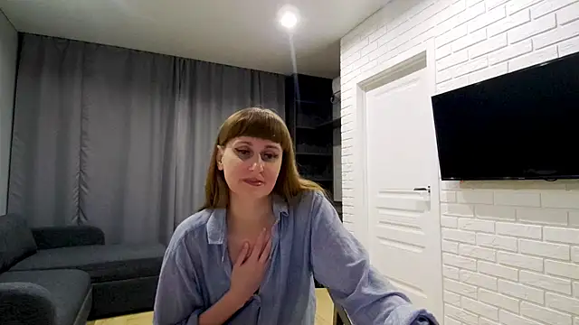 Daniella Lorente online show from 05-15-26, 10:50