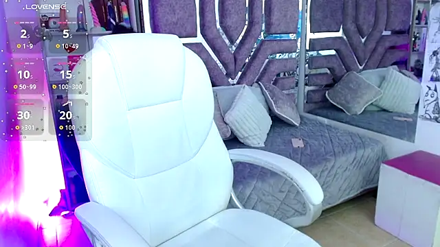 AliceWalker 11 online show from 11-12-25, 09:14