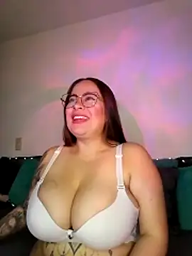 Snapshot of soofy__ chatting on 04-24-26, 04:48 soofy online show from 04-24-26, 04:48