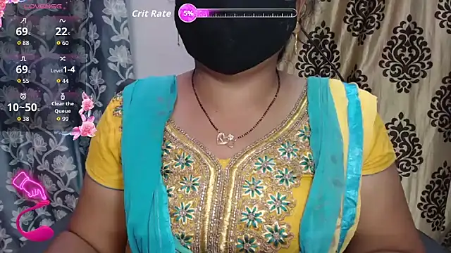 Snapshot of Queen_sakshi chatting on 10-09-25, 05:33 Queen sakshi online show from 10-09-25, 05:33