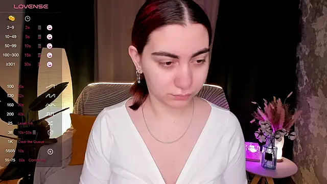 hannacheekss  online show from 02-11-26, 02:16