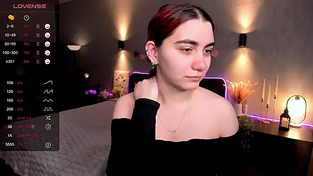 hannacheekss  online show from 02-21-26, 02:01