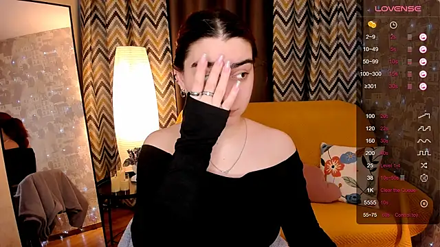 hannacheekss  online show from 04-04-26, 02:10