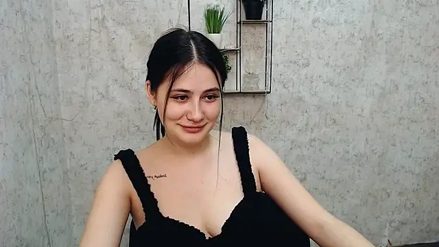 Snapshot of AliceSexyyy_ chatting on 02-19-25, 01:29 AliceSexyyy online show from 02-19-25, 01:29