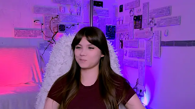 EvaThopson online show from 04-20-26, 08:17