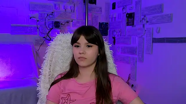 EvaThopson online show from 04-25-26, 01:41