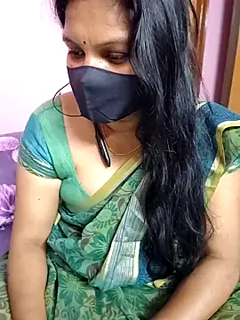 Snapshot of Lilly-queen chatting on 03-19-25, 05:17 Lilly-queen online show from 03-19-25, 05:17