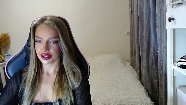 lonely dreamm online show from 01-05-25, 02:08