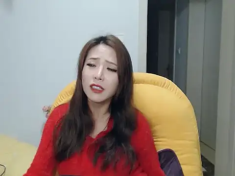 Snapshot of SuSushi728 chatting on 12-25-24, 06:52 SuSushi728 online show from 12-25-24, 06:52