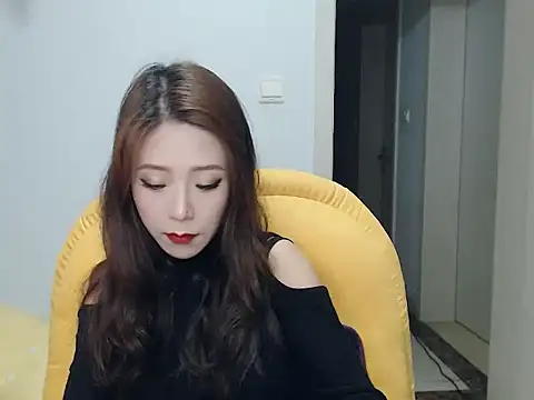 Snapshot of SuSushi728 chatting on 12-26-24, 04:25 SuSushi728 online show from 12-26-24, 04:25