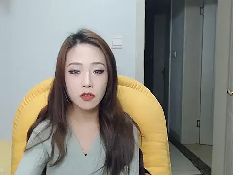 Snapshot of SuSushi728 chatting on 01-01-25, 01:05 SuSushi728 online show from 01-01-25, 01:05