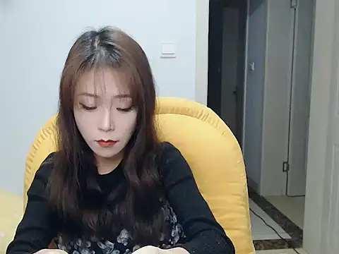 Snapshot of SuSushi728 chatting on 01-03-25, 02:30 SuSushi728 online show from 01-03-25, 02:30