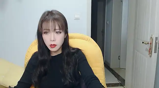 Snapshot of SuSushi728 chatting on 03-04-25, 03:26 SuSushi728 online show from 03-04-25, 03:26